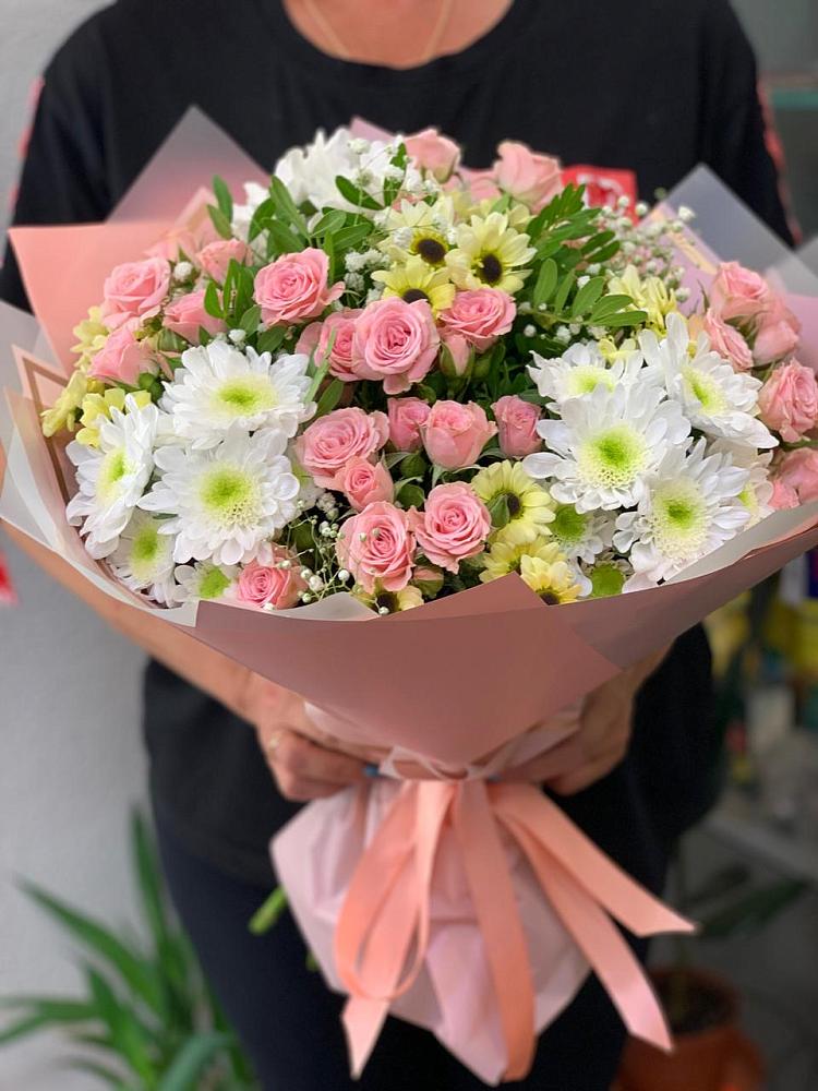 Букет цветов из: Розы и Хризантемы в Кошехабльском