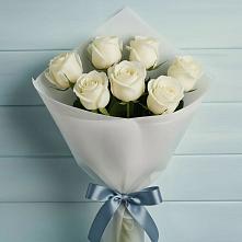 Букет 7 Белых роз Эдлесс Лав в Кошехабльском