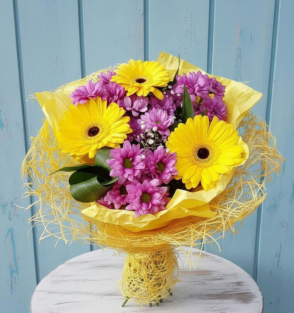 Букет цветов из: Хризантемы и Герберы в Кошехабльском