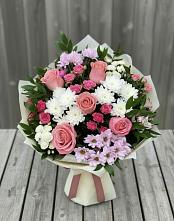 Букет цветов из:  Альстромерии, Гвоздики, Розы и Хризантемы в Кошехабльском