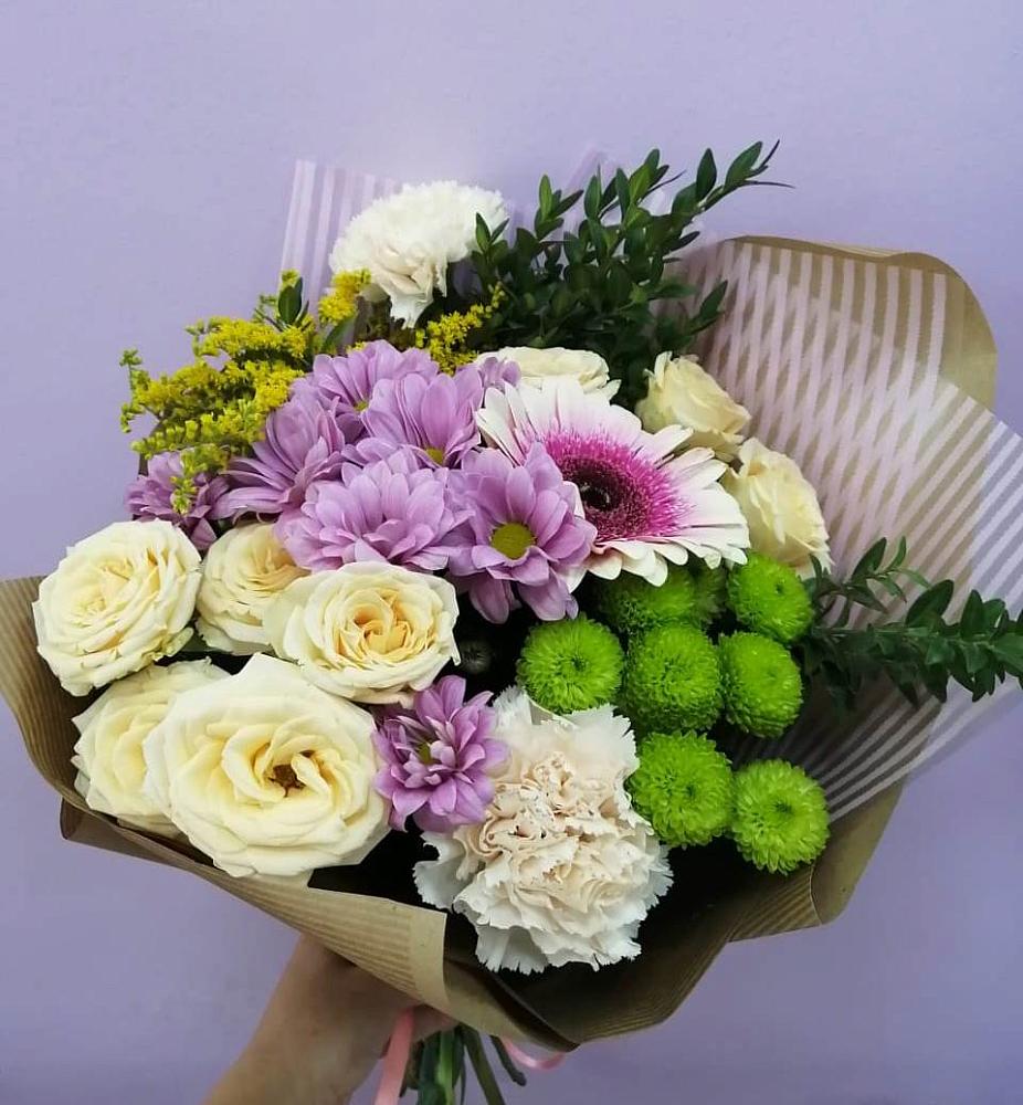 Букет цветов из: Хризантемы, Розы, Гвоздики и Герберы в Кошехабльском