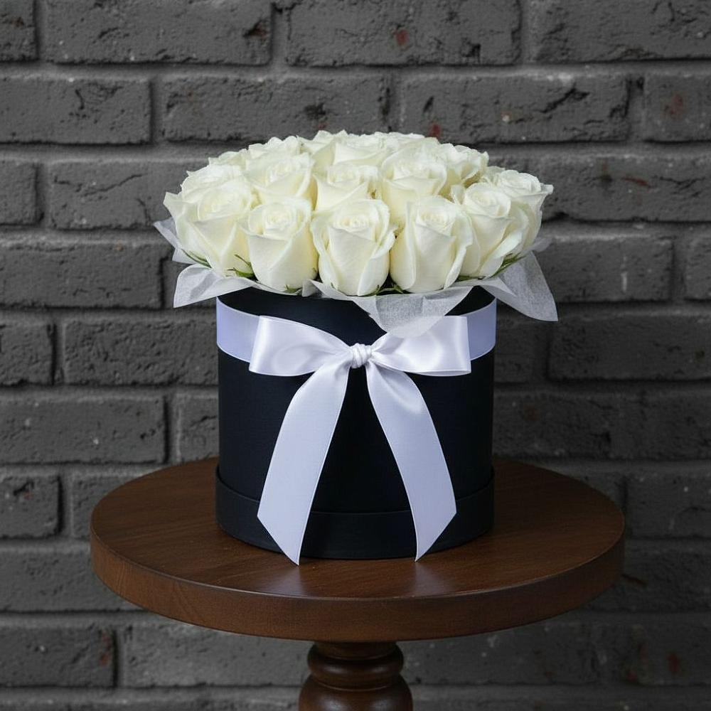 Цветочная композиция из Розы в шляпной коробке в Кошехабльском